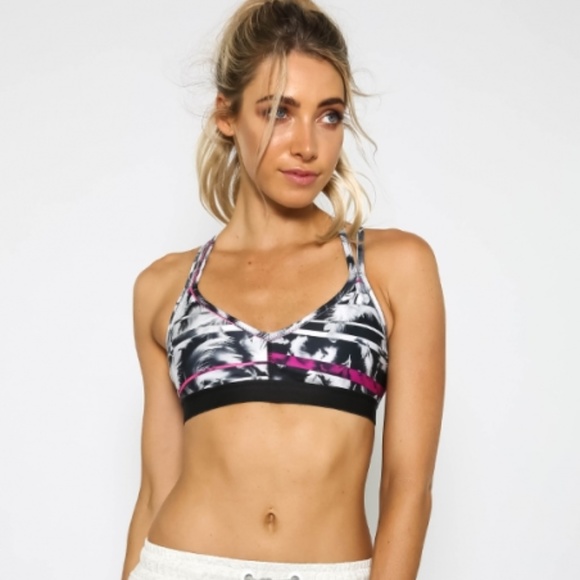 Puma Training Yogini Live Bra - Picture 1 of 6